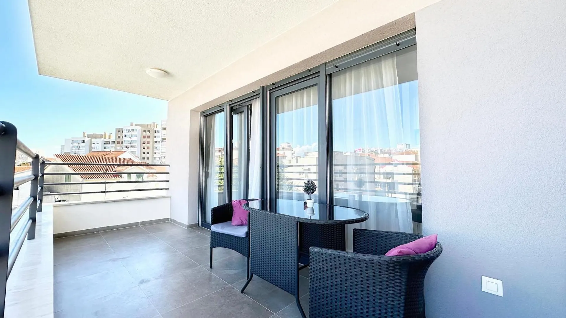 S'Akvarel 4 - Private Garage Apartment Split